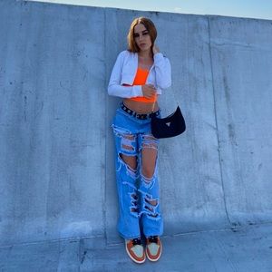 Meet your Posher, Claudia